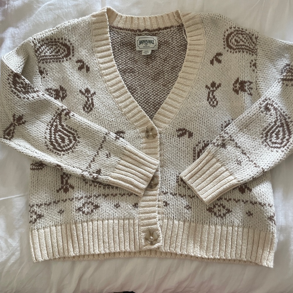 AEO Paisley Patterned Cardigan Size M